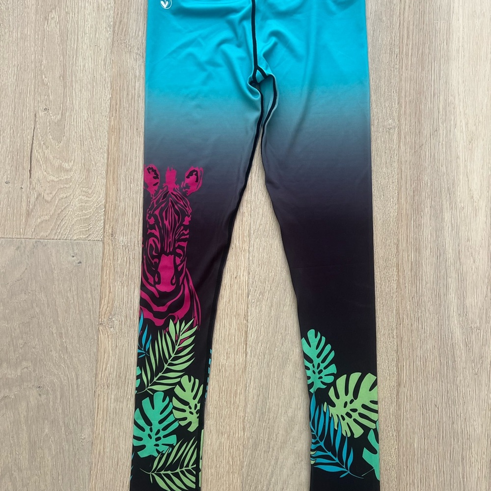 Girls’ Limeapple Blue and Black Gradient Leggings with Tropical Design size 12